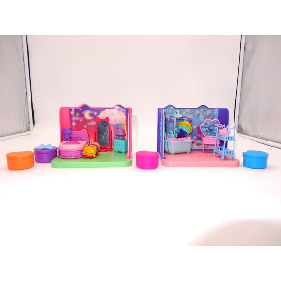 Gabby's Dollhouse Sweet Dreams Bedroom Playset and Primp and Pamper Bathroom - Picture 1 of 16